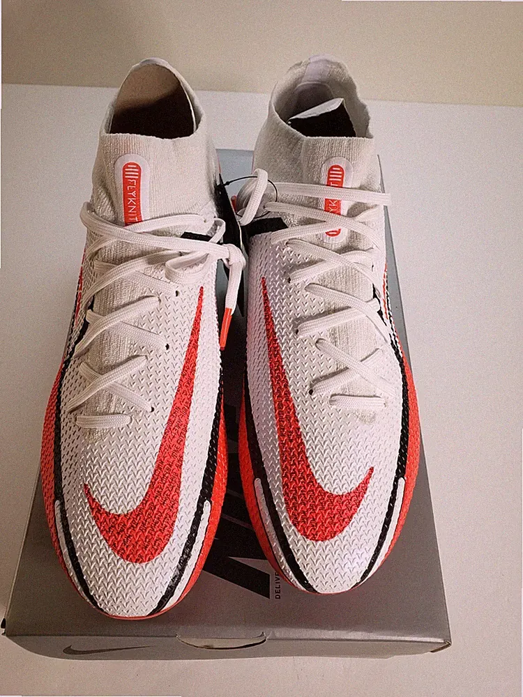 Genuine Nike Phantom GT Elite DF FG Soccer Cleats/ Men's size 8.5 US