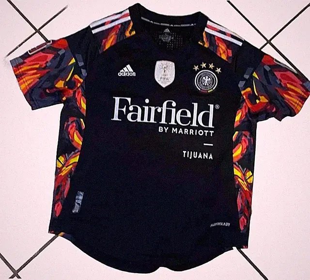 Germany 2022 WC Away Jersey Adidas HJ9604 Men’s XL – Rare FIFA Tijuana, Used