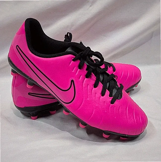 Girl's Pink Soccer Cleat Nike Jr. Tiempo Legend 10 Club 6Y Athlete Shoe Black
