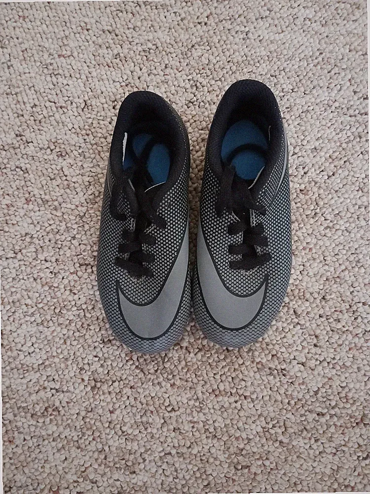 Girls Nike soccer cleats
