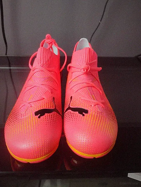 Girls Puma Soccer Cleats Size 1