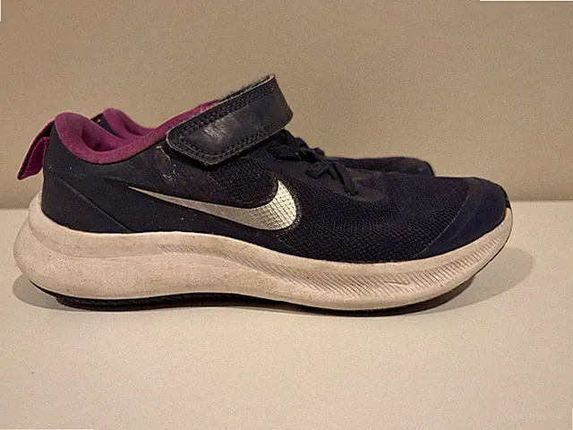 Girls shoes 5 pairs. Nike Jordan, Dunks, Runners, Adidas Cleat, Gap boot. 13-1
