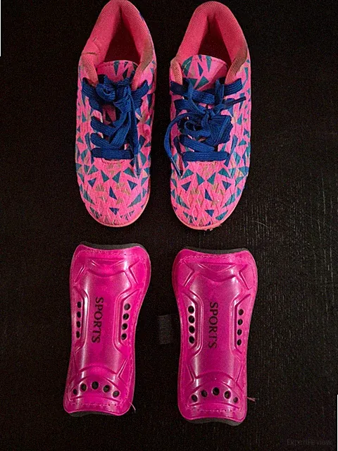 Girls' Soccer Cleats Dream Pair Size 12 T- Hot Pink with shin guards