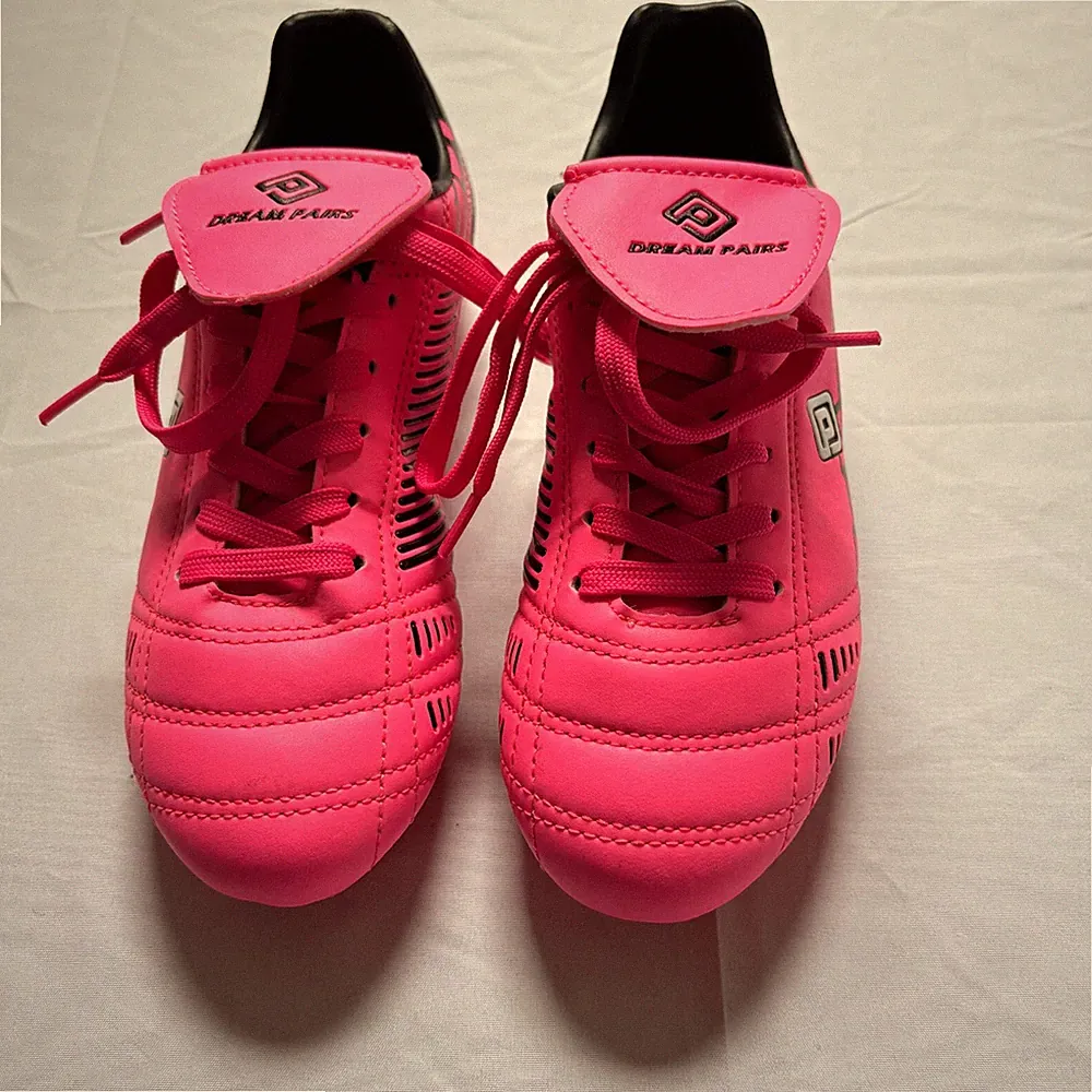 Girls' Soccer Cleats Dream Pair Size 2 - Hot Pink & Black