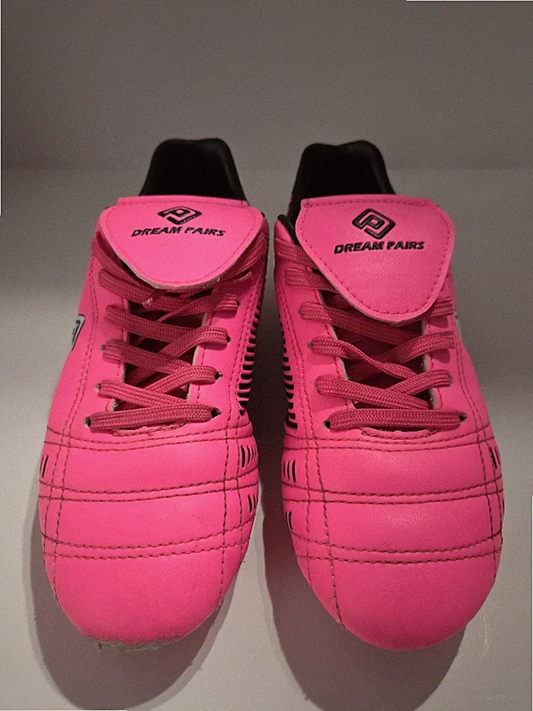 Girls' Soccer Cleats Dream Pair Size 2 - Vibrant Hot Pink & Black