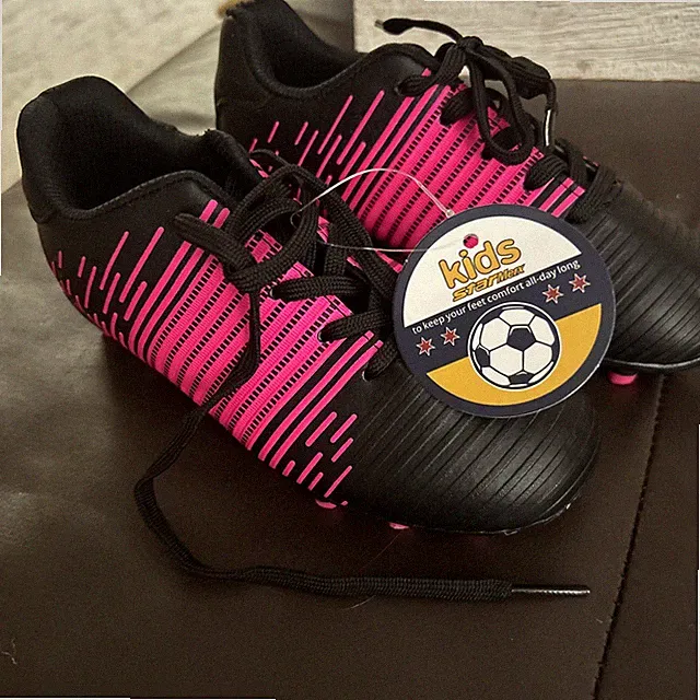 Girls Soccer Cleats Size 11.5 (29) Pink Black NEW! By Kids Starmerx