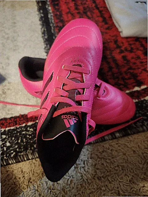 Girls Soccer shoes