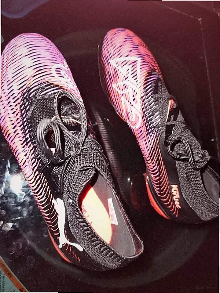 Girls/unisex Puma Future Z Soccer cleats size 7.5