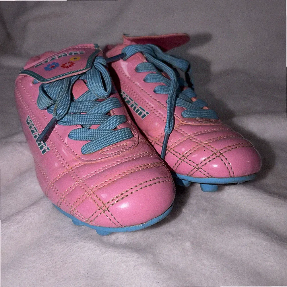 Girls Vizari Pink Soccer Cleats Size 11C Athletic Girl EUC