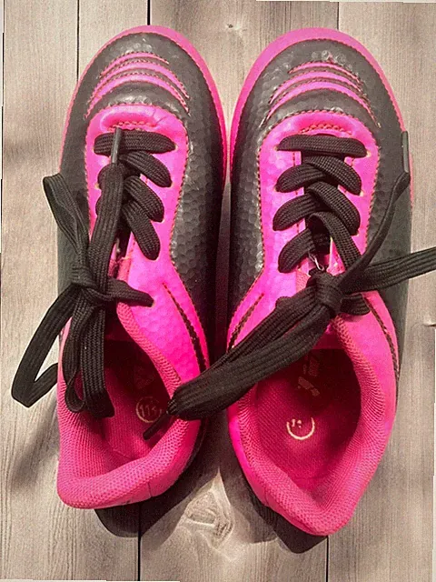 Girls Vizari Soccer Cleats Pink Size 11.5