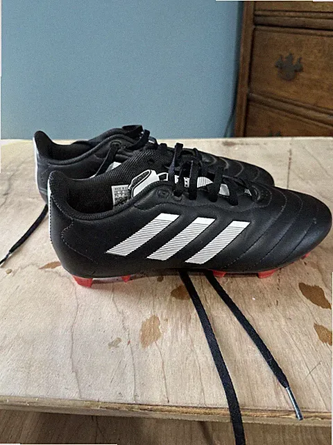 Goletto VIII soccer Futbol Cleats. Men's 7