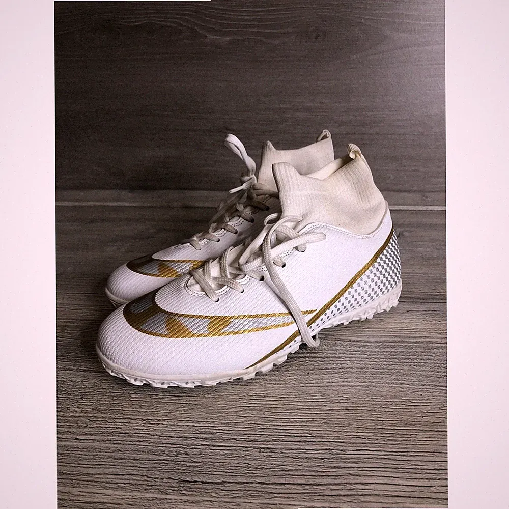 Halo Team Men's High-Top Soccer Cleats White Size 36 Turf Football Boots