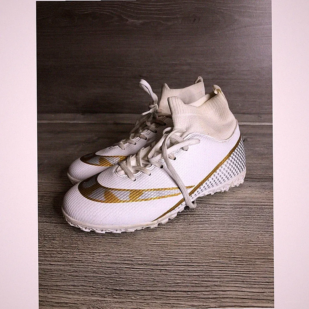 Halo Team Men's High-Top Soccer Cleats White Size 36 Turf Football Boots