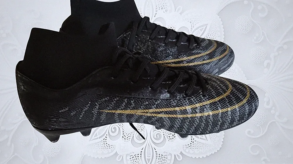 Hesbiteul men's athletic high-top knitted soccer cleats
