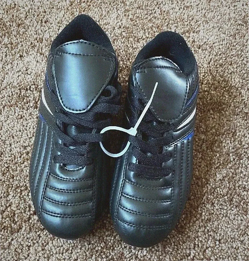 High Five Kids Soccer Cleats, Black/White/Blue Size 13.5