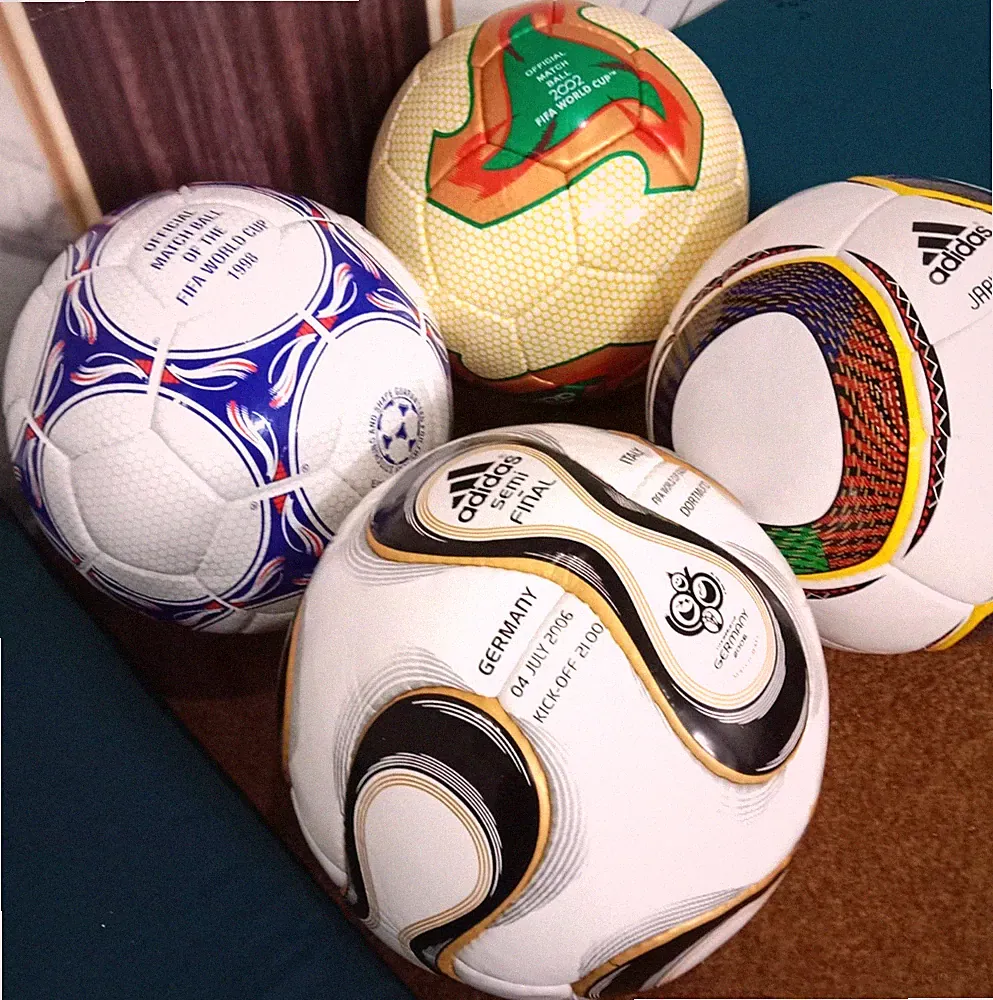 Historical Adidas FIFA World Cup Soccer Ball 4 pcs Set size 5