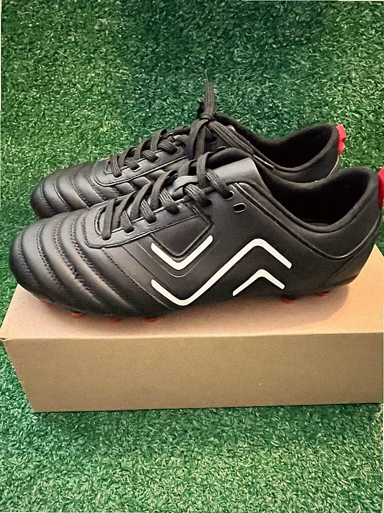 Ida Classica Women's Soccer Cleats Size 8.5 Red New in Box