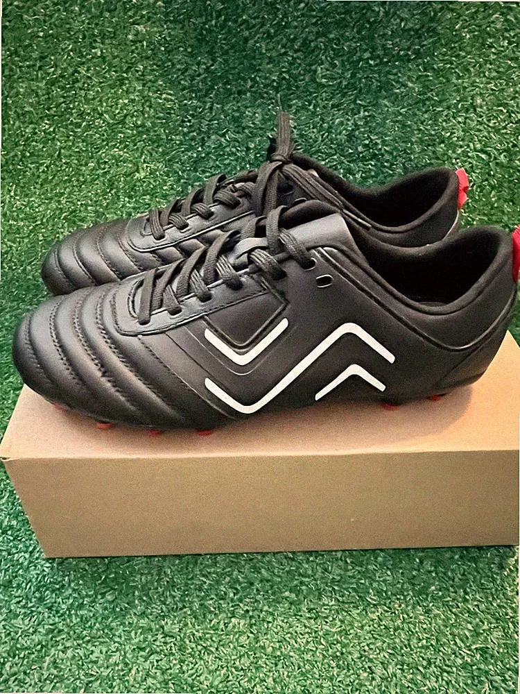 Ida Classica Women's Soccer Cleats Size 9.5 Red New in Box