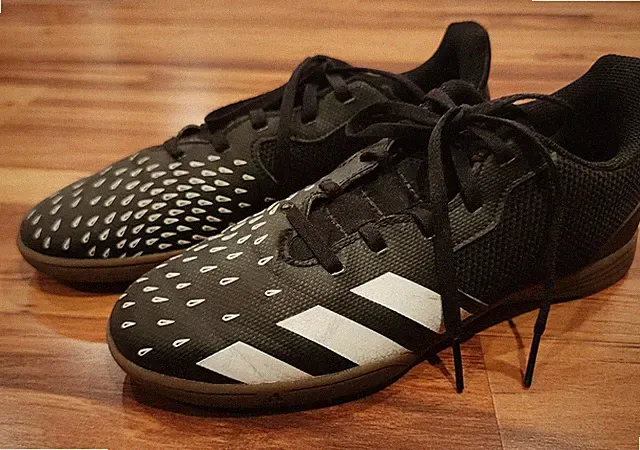 Indoor Adidas Soccer Cleats Black Predator Size 5 Youth
