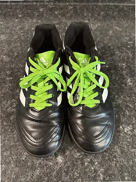Indoor Adidas Soccer Cleats Size 5.5