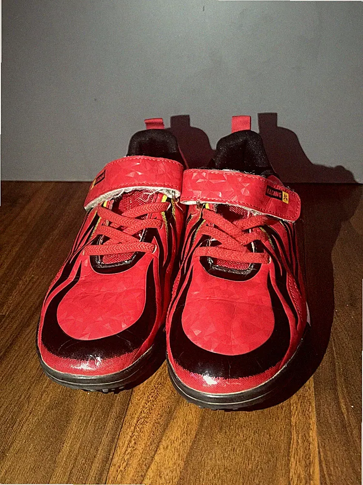 indoor soccer shoes for kids red size 2