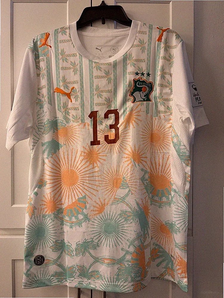 Jeremie Boga Ivory Coast 2026 World Cup Jersey. Size Large
