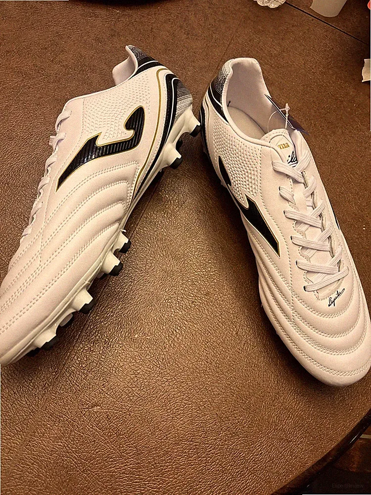 JOMA Men's Aguila 2202 White Firm Ground Soccer Cleat - White Black US Size 12