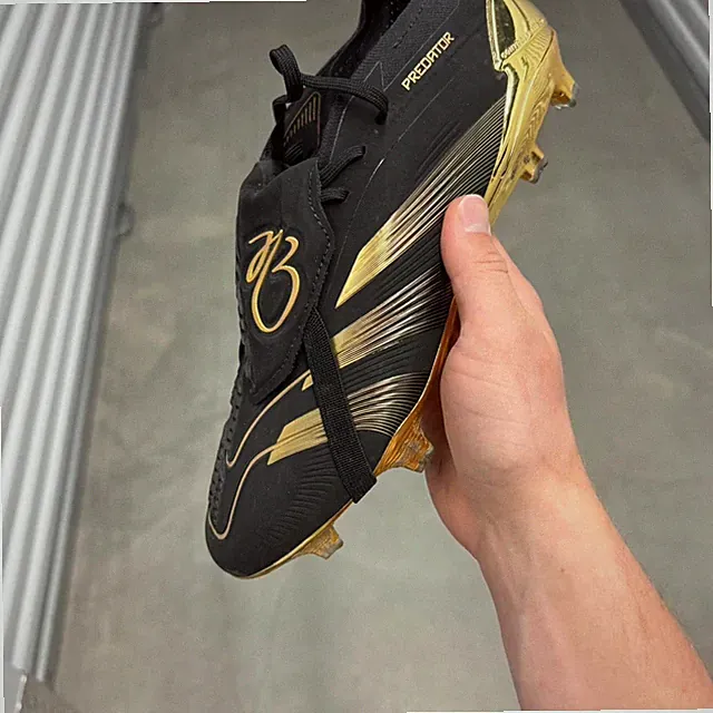 Jude bellingham predator sz 6.5