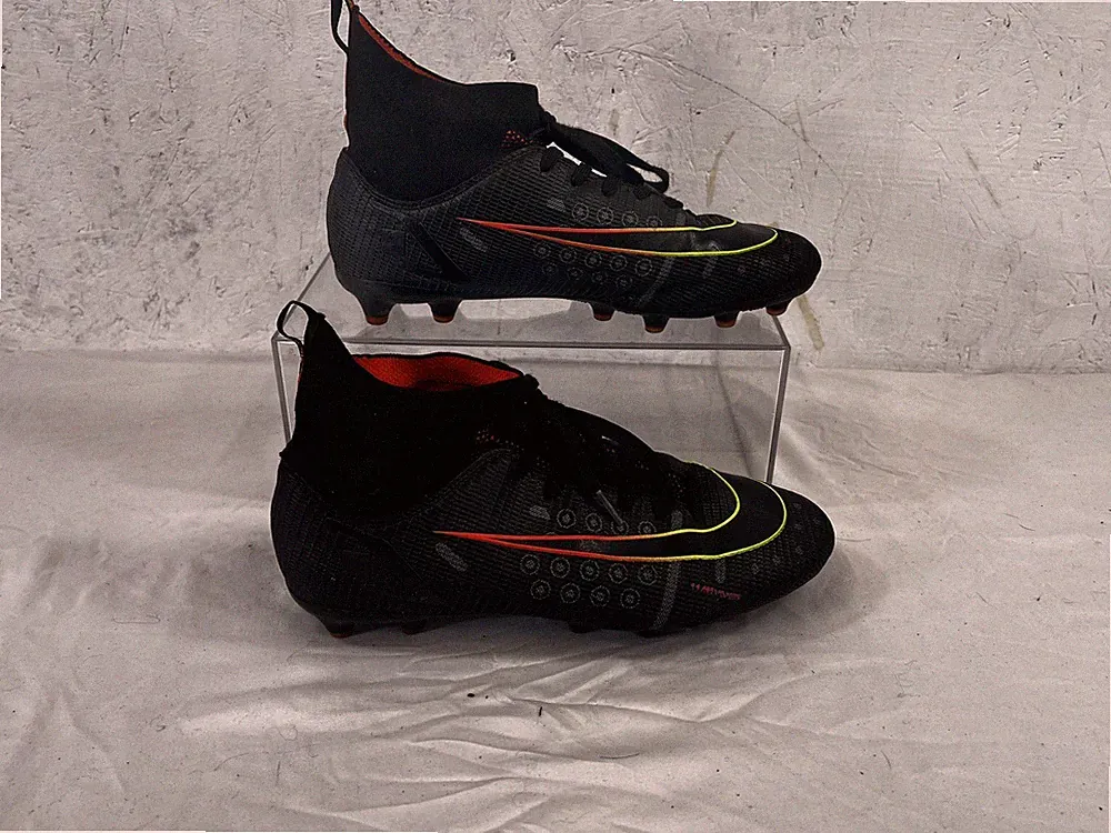 Jugafu Outdoor Soccer Cleats Mens Boys Football Cleats Shoes 8.5 black