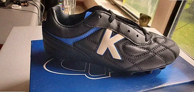 Kelme 56622 CAMPEON JR PU Youth Soccer Cleats Black White US 3Y. NEW