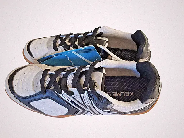 KELME Indoor Soccer by Michelin Men's Leather Seize 7 WHT/BLK New-W/Box &Tags