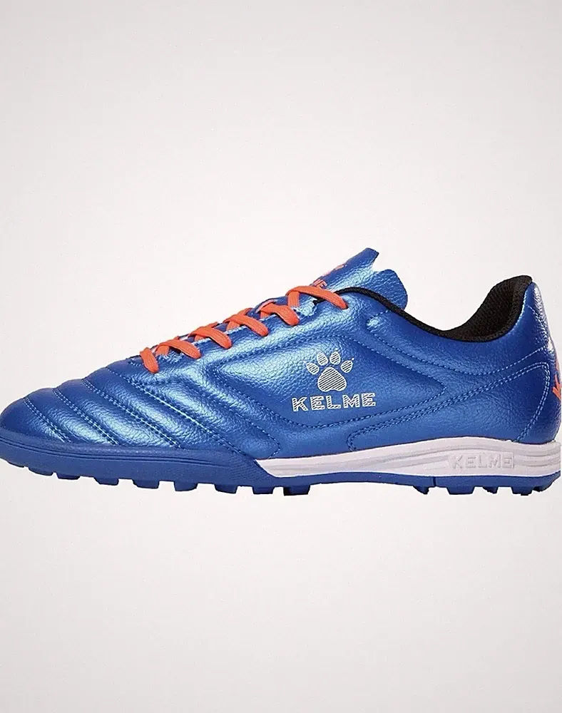 KELME, Indoor Soccer Turf Shoes, Futsal Arch Support Sneaker S. 10, RUNS LIKE 11