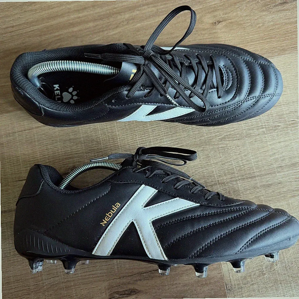 Kelme Nebula Soccer Cleats Mens 12 Black White Gold 9441ZX1248 Firm Ground Boots