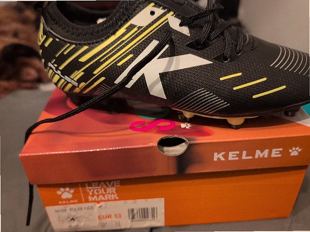 KELME Soccer Cleats AG/FG for Kids and Youth – Soccer Shoes Pulse 2.5