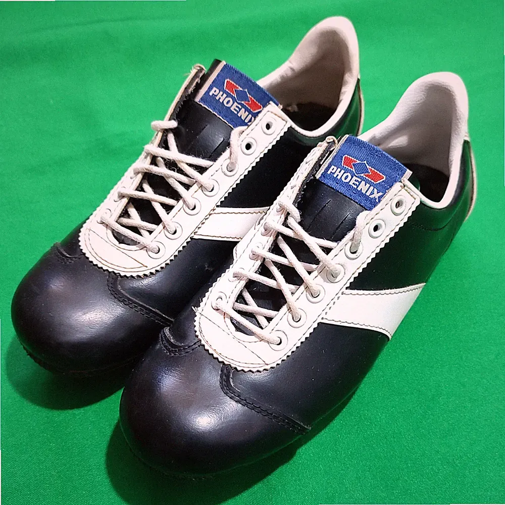 KICKER PHOENIX Vintage Soccer Football Boots Cleats Shoes Mens Size US 7.5 UK 7