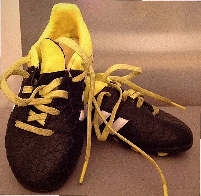 Kid's Adidas 10 1/2 Cleats