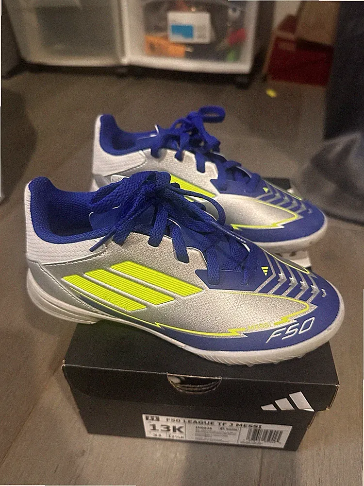 Kids Adidas Messi Soccer Cleats Size 13