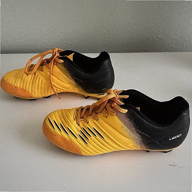 Kids Leoci Soccer Cleats