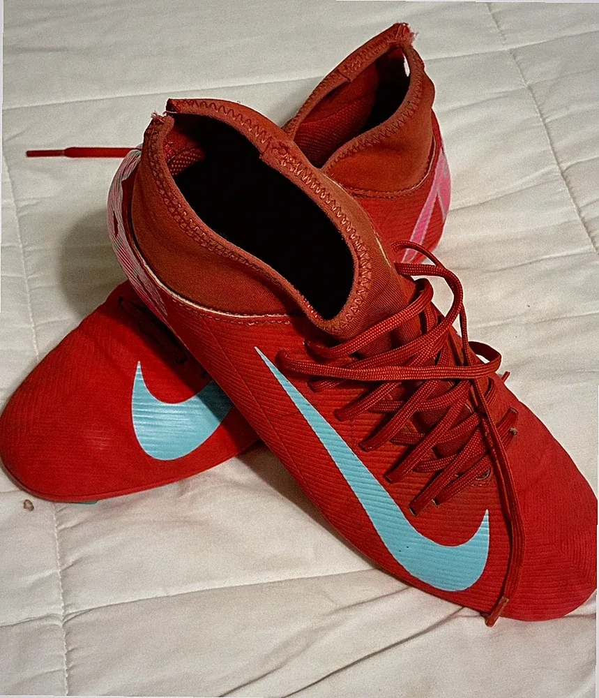 Kids' Nike Mercurial Superfly 10 Club Soccer Cleats. Size 7.5Y