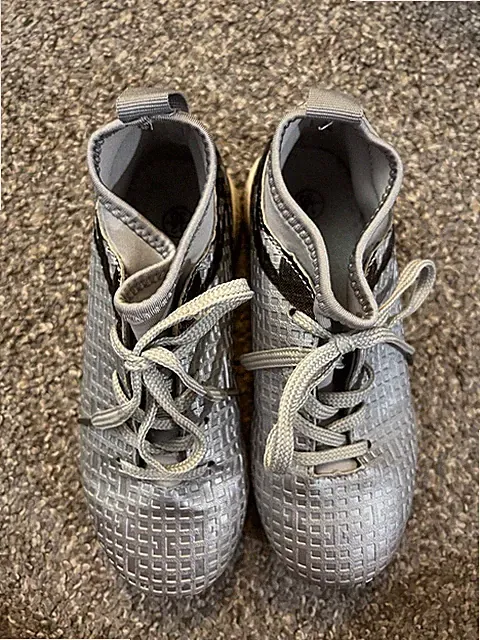 Kids’ Silver Indoor Soccer Turf Shoe