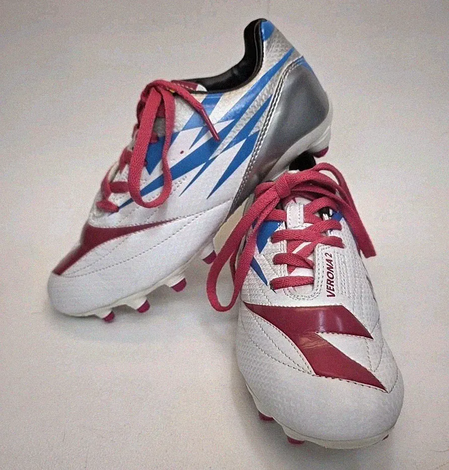 diadora soccer cleats kids size 2