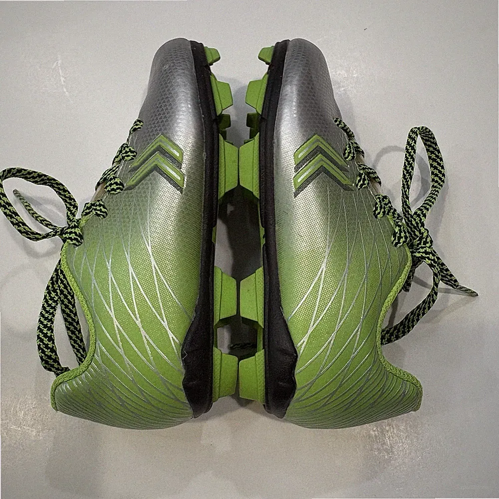 Kids Soccer Cleats Shoes Boys Girls Athletic Green Silver Toddler Size 8