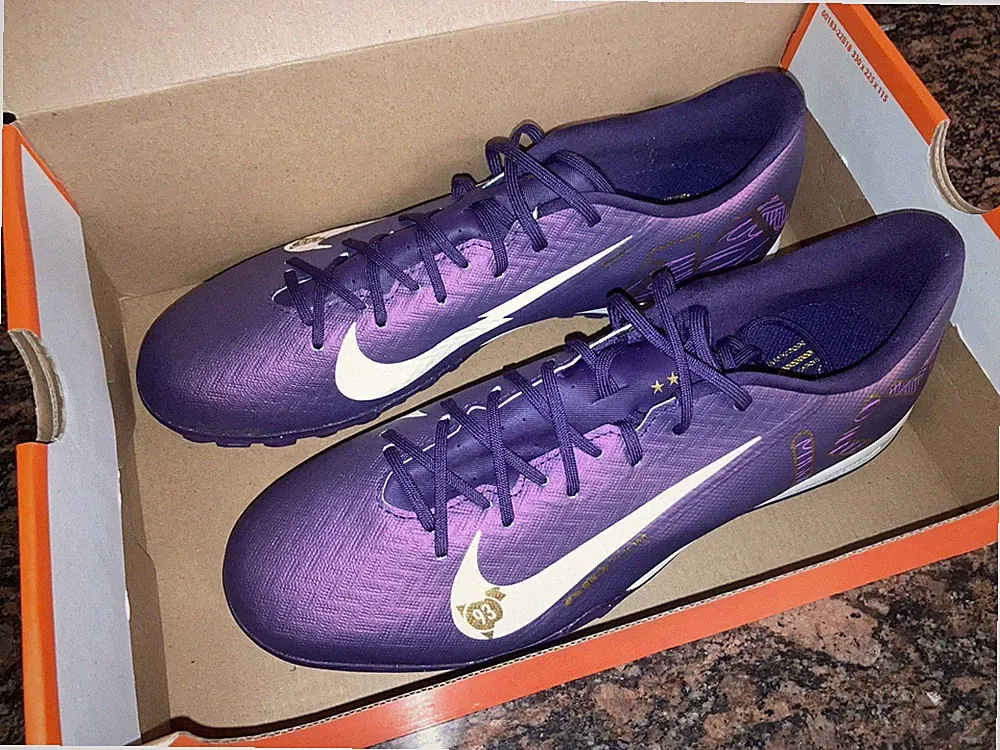 KYLIAN MBAPPÉ-Nike Turf Soccer Shoes-M Size 11-ZOOM VAPOR 16 ACADEMY KM TF-NEW