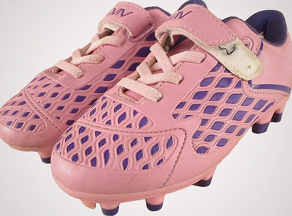 LIGVIV Kids Girls Lace-Up Soccer Cleats Shoes Round Toe Size US10 EU27 Pink