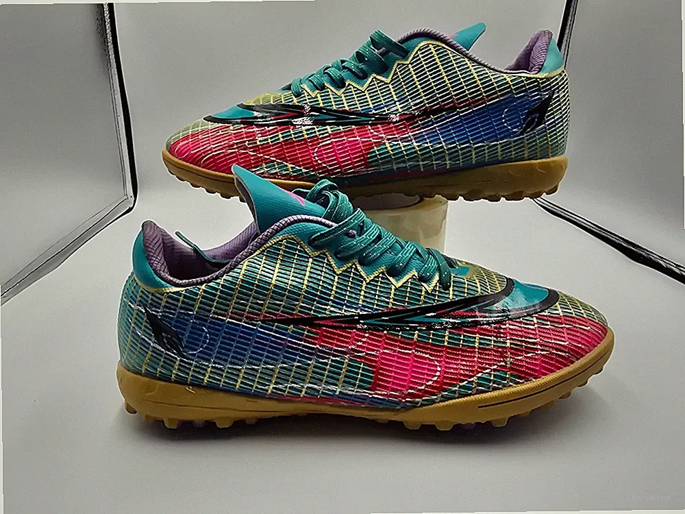 Linghuojian Mens 9.5 Soccer Cleats Multicolor Lace Up Round Toe Sneakers