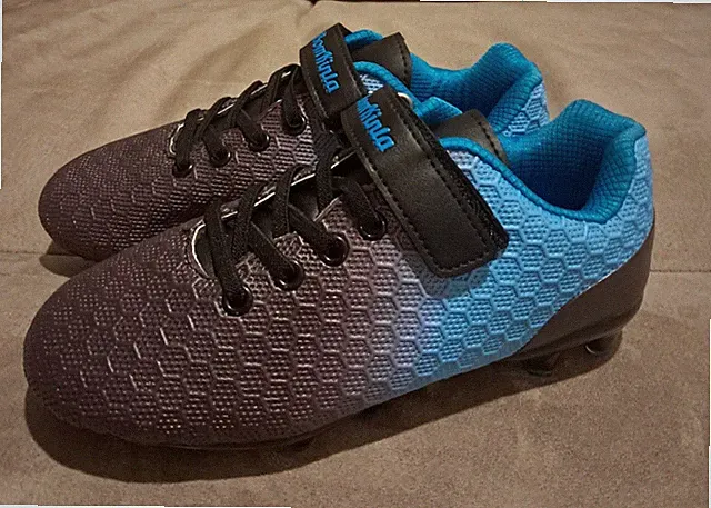 LITTLE KIDS SOCCER CLEATS
