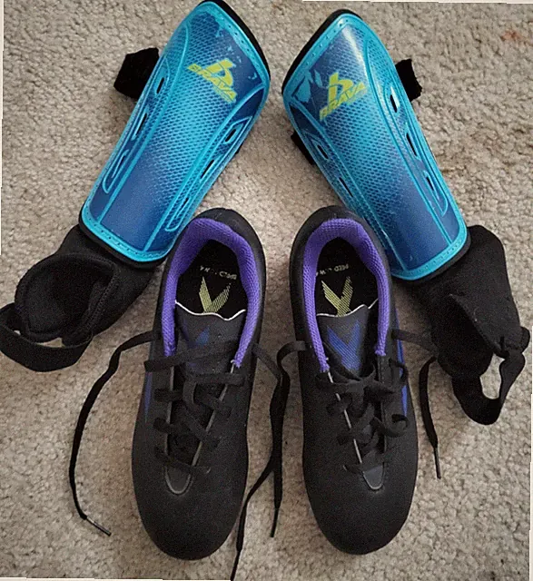 LOT Adidas Children's Soccer Cleats+Brava Shin Guards COMBO; Black/Blue,Size2