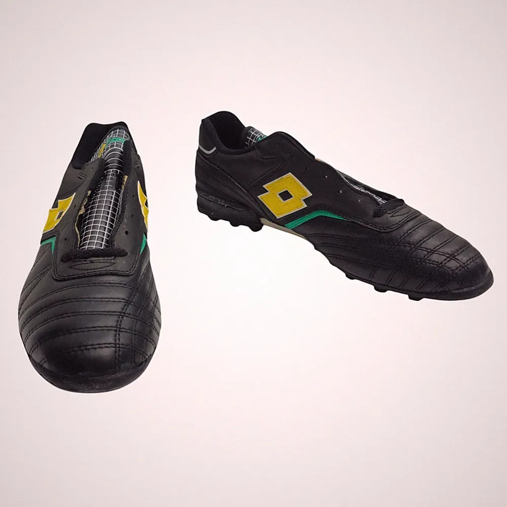 Lotto Black Turf Soccer Shoes Cleats Men's 10.5 Yellow Green Retro Trainer