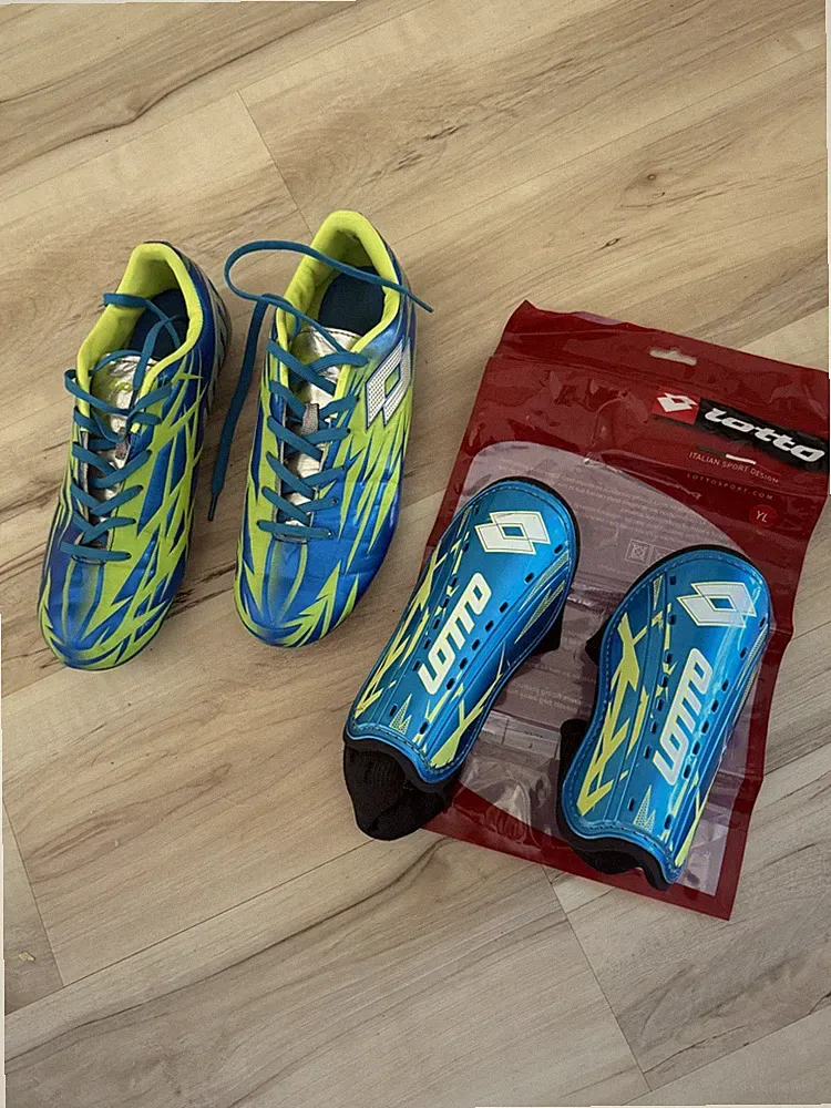 Lotto Blue Yellow Soccer Cleats and Shin Guards Set - Forza Jr. size 6 girls