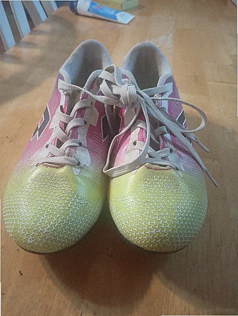 Lotto Boys Soccer Cleats Size 4